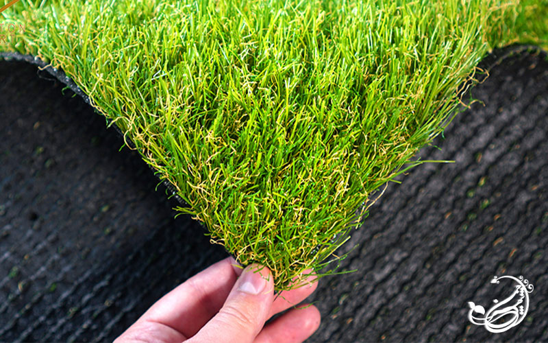 تعویض چمن مصنوعی با طبیعی